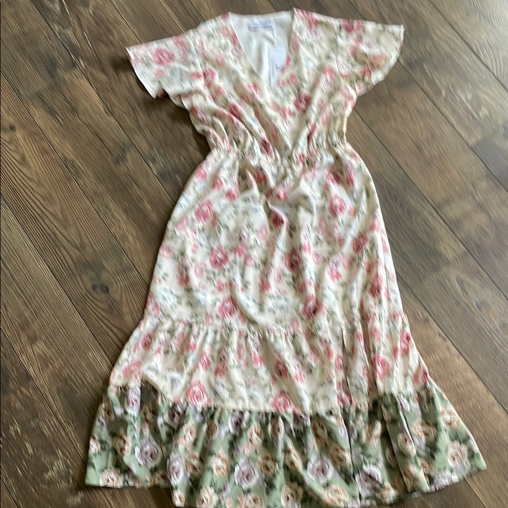 Floral V-Neck Maxi Dress
